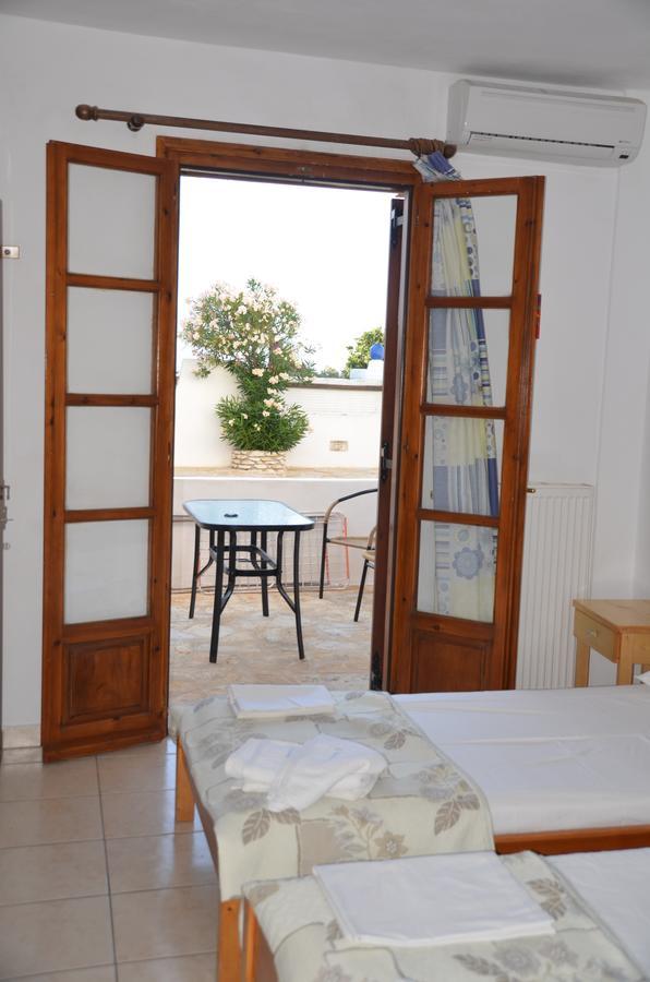 נאוסה La Celestina Apartments מראה חיצוני תמונה
